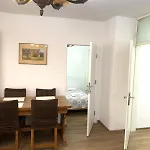 In The Center Of スコピエ